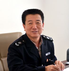 陈奇军 众泰公司副总经理
职称：高级工程师 注册安全工程师
专长：市级应急救援专家
             安全标准化评审专家
             安全培训咨询专家